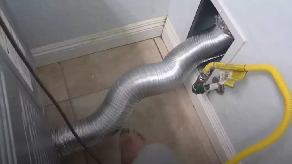 Connecting The Dryer Hose To The Vent